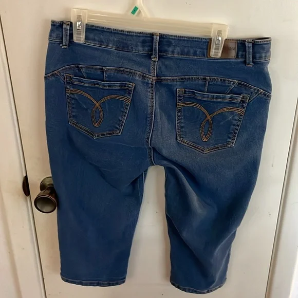 Paris Blues Women's Blue Jean Capris 15 - Picture 3 of 6